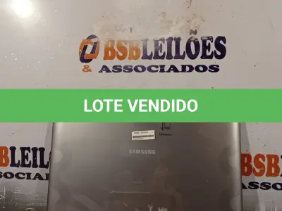 LOTE 238 - 01 TABLET SAMSUNG PARA RETIRADA DE PEÇAS. (NO ESTADO, LEILÃO NÃO TEM GARANTIA E NEM DEVOLUÇÃO, SUJEITO A POSSÍVEIS AVARIAS VISÍVEIS/OCULTAS E/OU AUSÊNCIA DE COMPONENTES).