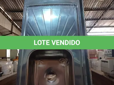 LOTE 322 - 01 PIA EM AÇO INOX CIMENTADA CUBA DUPLA MEDINDO 2,00M X 0,53CM. (NO ESTADO, LEILÃO NÃO TEM GARANTIA E NEM DEVOLUÇÃO, SUJEITO A POSSÍVEIS AVARIAS VISÍVEIS/OCULTAS E/OU AUSÊNCIA DE COMPONENTES).