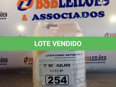 LOTE 254 - 10 LITROS DE SABONETE DE ESPUMA ANTISSÉPTICO. (NO ESTADO, LEILÃO NÃO TEM GARANTIA E NEM DEVOLUÇÃO, SUJEITO A POSSÍVEIS AVARIAS VISÍVEIS/OCULTAS E/OU AUSÊNCIA DE COMPONENTES).