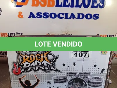 LOTE 107 - 01 BATERIA ROCK PARK. (NO ESTADO, LEILÃO NÃO TEM GARANTIA E NEM DEVOLUÇÃO, SUJEITO A POSSÍVEIS AVARIAS VISÍVEIS/OCULTAS E/OU AUSÊNCIA DE COMPONENTES).