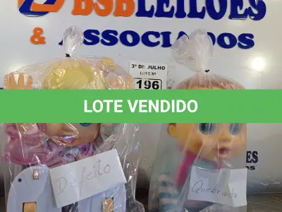 LOTE 196 - 02 BONECAS. (NO ESTADO, LEILÃO NÃO TEM GARANTIA E NEM DEVOLUÇÃO, SUJEITO A POSSÍVEIS AVARIAS VISÍVEIS/OCULTAS E/OU AUSÊNCIA DE COMPONENTES).