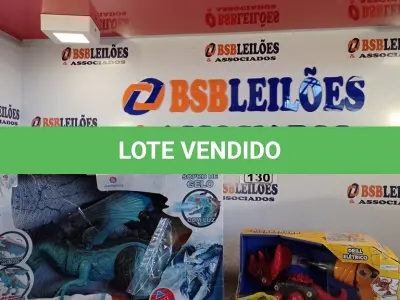 LOTE 130 - 01 DINOSSAURO COM FERRAMENTAS E 01 THORN O DRAGÃO DE GELO. (NO ESTADO, LEILÃO NÃO TEM GARANTIA E NEM DEVOLUÇÃO, SUJEITO A POSSÍVEIS AVARIAS VISÍVEIS/OCULTAS E/OU AUSÊNCIA DE COMPONENTES).