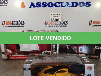 LOTE 308 - 03 CARRINHOS DE CONTROLE REMOTO MARCAS E MODELOS DIVERSOS. (NO ESTADO, LEILÃO NÃO TEM GARANTIA E NEM DEVOLUÇÃO, SUJEITO A POSSÍVEIS AVARIAS VISÍVEIS/OCULTAS E/OU AUSÊNCIA DE COMPONENTES).