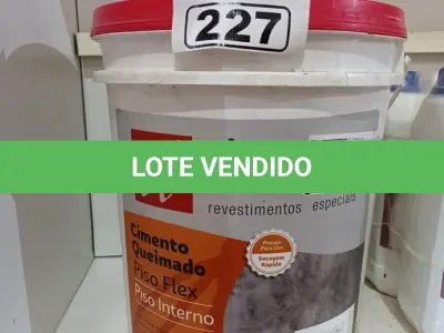 LOTE 227 - 01 BALDE DE CIMENTO QUEIMADO PISO FLEX DACAPÓ 25KG. (NO ESTADO, LEILÃO NÃO TEM GARANTIA E NEM DEVOLUÇÃO, SUJEITO A POSSÍVEIS AVARIAS VISÍVEIS/OCULTAS E/OU AUSÊNCIA DE COMPONENTES).