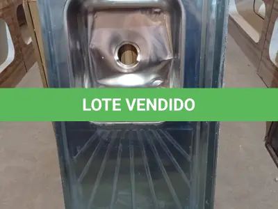 LOTE 322 - 01 PIA EM AÇO INOX CIMENTADA CUBA DUPLA MEDINDO 2,00M X 0,53CM. (NO ESTADO, LEILÃO NÃO TEM GARANTIA E NEM DEVOLUÇÃO, SUJEITO A POSSÍVEIS AVARIAS VISÍVEIS/OCULTAS E/OU AUSÊNCIA DE COMPONENTES).