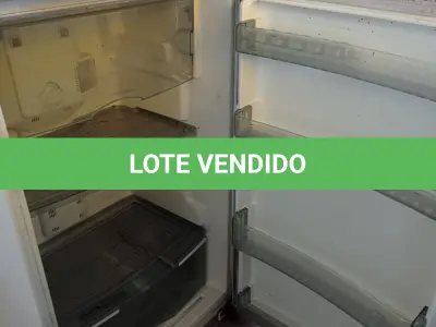 LOTE 162 - 01 GELADEIRA MARCA BRASTEMP 127V. (NO ESTADO, LEILÃO NÃO TEM GARANTIA E NEM DEVOLUÇÃO, SUJEITO A POSSÍVEIS AVARIAS VISÍVEIS/OCULTAS E/OU AUSÊNCIA DE COMPONENTES).