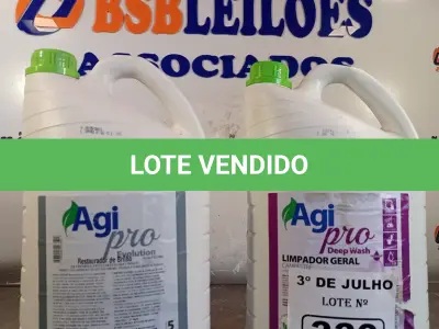 LOTE 339 - 02 GALÕES DE AGI PRO SENDO 01 LIMPADOR GERAL E 01 RESTAURADOR DE BRILHO 5 LITROS. (NO ESTADO, LEILÃO NÃO TEM GARANTIA E NEM DEVOLUÇÃO, SUJEITO A POSSÍVEIS AVARIAS VISÍVEIS/OCULTAS E/OU AUSÊNCIA DE COMPONENTES).
