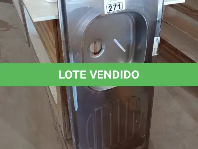 LOTE 271 - 01 PIA EM AÇO INOX CIMENTADA COM 01 CUBA MEDINDO 1,50M X 0,53CM. (NO ESTADO, LEILÃO NÃO TEM GARANTIA E NEM DEVOLUÇÃO, SUJEITO A POSSÍVEIS AVARIAS VISÍVEIS/OCULTAS E/OU AUSÊNCIA DE COMPONENTES).