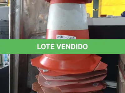 LOTE 226 - 12 CONES DE SINALIZAÇÃO MARCAS E MODELOS DIVERSOS. (NO ESTADO, LEILÃO NÃO TEM GARANTIA E NEM DEVOLUÇÃO, SUJEITO A POSSÍVEIS AVARIAS VISÍVEIS/OCULTAS E/OU AUSÊNCIA DE COMPONENTES).