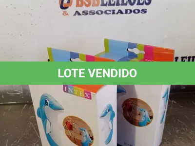 LOTE 292 - 02 BONECOS JOÃO TEIMOSO GOLFINHO.  (NO ESTADO, LEILÃO NÃO TEM GARANTIA E NEM DEVOLUÇÃO, SUJEITO A POSSÍVEIS AVARIAS VISÍVEIS/OCULTAS E/OU AUSÊNCIA DE COMPONENTES).