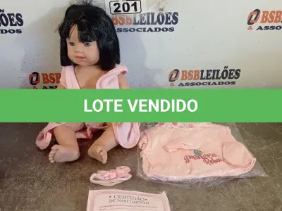 LOTE 201 - 01 BONECA BEBE REBORN. (NO ESTADO, LEILÃO NÃO TEM GARANTIA E NEM DEVOLUÇÃO, SUJEITO A POSSÍVEIS AVARIAS VISÍVEIS/OCULTAS E/OU AUSÊNCIA DE COMPONENTES).