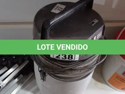 LOTE 238 - 01 ASPIRADOR DE PÓ 220V INCOMPLETO. (NO ESTADO, LEILÃO NÃO TEM GARANTIA E NEM DEVOLUÇÃO, SUJEITO A POSSÍVEIS AVARIAS VISÍVEIS/OCULTAS E/OU AUSÊNCIA DE COMPONENTES).