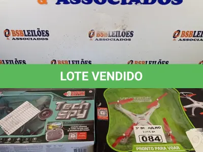 LOTE 084 - 01 DRONE E 01 QUADRICOPTERO MARCAS E MODELOS DIVERSOS COM AVARIAS. (NO ESTADO, LEILÃO NÃO TEM GARANTIA E NEM DEVOLUÇÃO, SUJEITO A POSSÍVEIS AVARIAS VISÍVEIS/OCULTAS E/OU AUSÊNCIA DE COMPONENTES).