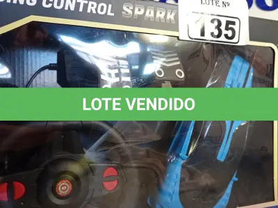 LOTE 135 - 01 CARRINHO DE CONTROLE REMOTO. (NO ESTADO, LEILÃO NÃO TEM GARANTIA E NEM DEVOLUÇÃO, SUJEITO A POSSÍVEIS AVARIAS VISÍVEIS/OCULTAS E/OU AUSÊNCIA DE COMPONENTES).