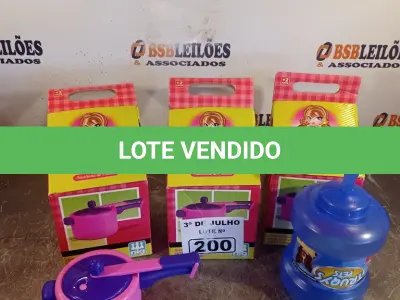 LOTE 200 - 03 PANELINHAS DE PRESSÃO E 01 MINI GARRAFÃO DE ÁGUA. (NO ESTADO, LEILÃO NÃO TEM GARANTIA E NEM DEVOLUÇÃO, SUJEITO A POSSÍVEIS AVARIAS VISÍVEIS/OCULTAS E/OU AUSÊNCIA DE COMPONENTES).