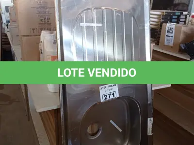 LOTE 271 - 01 PIA EM AÇO INOX CIMENTADA COM 01 CUBA MEDINDO 1,50M X 0,53CM. (NO ESTADO, LEILÃO NÃO TEM GARANTIA E NEM DEVOLUÇÃO, SUJEITO A POSSÍVEIS AVARIAS VISÍVEIS/OCULTAS E/OU AUSÊNCIA DE COMPONENTES).