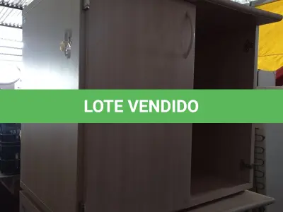 LOTE 210 - 02 ARMÁRIOS BAIXOS 02 PORTAS COM AVARIAS. (NO ESTADO, LEILÃO NÃO TEM GARANTIA E NEM DEVOLUÇÃO, SUJEITO A POSSÍVEIS AVARIAS VISÍVEIS/OCULTAS E/OU AUSÊNCIA DE COMPONENTES).