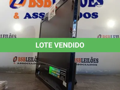 LOTE 057 - 01 COMPUTADOR ALL IN ONE CORE I3 MARCA POSITIVO INCOMPLETO. (NO ESTADO, LEILÃO NÃO TEM GARANTIA E NEM DEVOLUÇÃO, SUJEITO A POSSÍVEIS AVARIAS VISÍVEIS/OCULTAS E/OU AUSÊNCIA DE COMPONENTES).