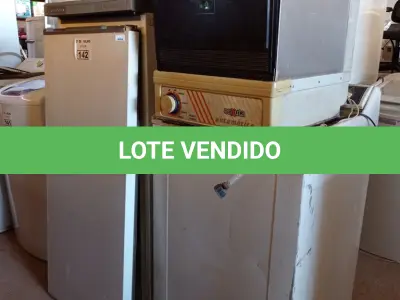 LOTE 142 - 01 FREEZER VERTICAL MARCA PROSDÓCIMO, 01 LAVA-LOUÇAS E 01 MÁQUINA DE LAVAR ROUPAS MARCAS E MODELOS DIVERSOS COM AVARIAS. (NO ESTADO, LEILÃO NÃO TEM GARANTIA E NEM DEVOLUÇÃO, SUJEITO A POSSÍVEIS AVARIAS VISÍVEIS/OCULTAS E/OU AUSÊNCIA DE COMPONENTES).