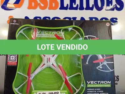LOTE 184 - 01 QUADRICOPTERO COM AVARIAS. (NO ESTADO, LEILÃO NÃO TEM GARANTIA E NEM DEVOLUÇÃO, SUJEITO A POSSÍVEIS AVARIAS VISÍVEIS/OCULTAS E/OU AUSÊNCIA DE COMPONENTES).