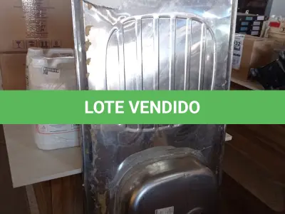 LOTE 271 - 01 PIA EM AÇO INOX CIMENTADA COM 01 CUBA MEDINDO 1,50M X 0,53CM. (NO ESTADO, LEILÃO NÃO TEM GARANTIA E NEM DEVOLUÇÃO, SUJEITO A POSSÍVEIS AVARIAS VISÍVEIS/OCULTAS E/OU AUSÊNCIA DE COMPONENTES).
