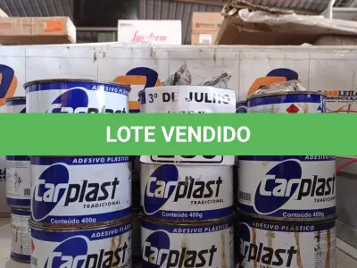 LOTE 259 - 01 LOTE COM VÁRIAS LATAS DE ADESIVO PLÁSTICO. (NO ESTADO, LEILÃO NÃO TEM GARANTIA E NEM DEVOLUÇÃO, SUJEITO A POSSÍVEIS AVARIAS VISÍVEIS/OCULTAS E/OU AUSÊNCIA DE COMPONENTES).