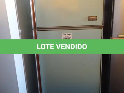 LOTE 168 - 01 GELADEIRA MARCA FRIGIDAIRE 220V. (NO ESTADO, LEILÃO NÃO TEM GARANTIA E NEM DEVOLUÇÃO, SUJEITO A POSSÍVEIS AVARIAS VISÍVEIS/OCULTAS E/OU AUSÊNCIA DE COMPONENTES).