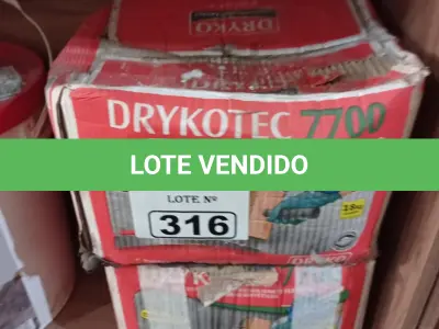 LOTE 316 - 02 CAIXAS DE ARGAMASSA POLIMÉRICA DRYKOTEC 7700/5500 18KG. (NO ESTADO, LEILÃO NÃO TEM GARANTIA E NEM DEVOLUÇÃO, SUJEITO A POSSÍVEIS AVARIAS VISÍVEIS/OCULTAS E/OU AUSÊNCIA DE COMPONENTES).