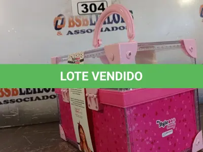 LOTE 304 - 01 MALETA DE MAQUIAGEM MY STYLE BEAUTY. (NO ESTADO, LEILÃO NÃO TEM GARANTIA E NEM DEVOLUÇÃO, SUJEITO A POSSÍVEIS AVARIAS VISÍVEIS/OCULTAS E/OU AUSÊNCIA DE COMPONENTES).