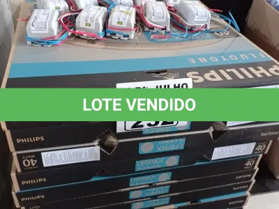 LOTE 232 - 10 LUMINÁRIAS PHILIPS FLUOTONE COM 10 REATORES. (NO ESTADO, LEILÃO NÃO TEM GARANTIA E NEM DEVOLUÇÃO, SUJEITO A POSSÍVEIS AVARIAS VISÍVEIS/OCULTAS E/OU AUSÊNCIA DE COMPONENTES).