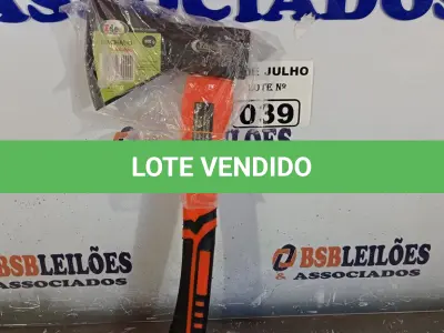 LOTE 039 - 01 MACHADINHA COM CABO EMBORRACHADO. (NO ESTADO, LEILÃO NÃO TEM GARANTIA E NEM DEVOLUÇÃO, SUJEITO A POSSÍVEIS AVARIAS VISÍVEIS/OCULTAS E/OU AUSÊNCIA DE COMPONENTES).