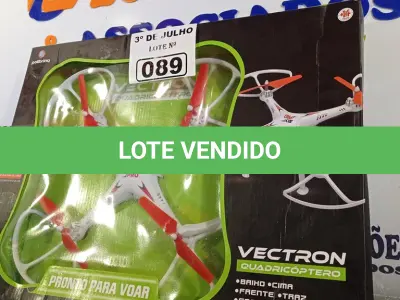 LOTE 089 - 01 QUADRICOPTERO COM AVARIAS. (NO ESTADO, LEILÃO NÃO TEM GARANTIA E NEM DEVOLUÇÃO, SUJEITO A POSSÍVEIS AVARIAS VISÍVEIS/OCULTAS E/OU AUSÊNCIA DE COMPONENTES).
