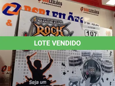 LOTE 107 - 01 BATERIA ROCK PARK. (NO ESTADO, LEILÃO NÃO TEM GARANTIA E NEM DEVOLUÇÃO, SUJEITO A POSSÍVEIS AVARIAS VISÍVEIS/OCULTAS E/OU AUSÊNCIA DE COMPONENTES).
