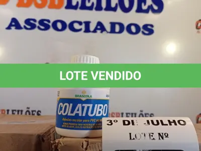 LOTE 272 - 02 CAIXAS COM COLA TUBO ST 175G COM 15 FRASCOS CADA. (NO ESTADO, LEILÃO NÃO TEM GARANTIA E NEM DEVOLUÇÃO, SUJEITO A POSSÍVEIS AVARIAS VISÍVEIS/OCULTAS E/OU AUSÊNCIA DE COMPONENTES).