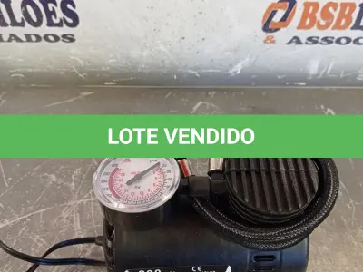LOTE 036 - 01 COMPRESSOR DE AR PORTÁTIL 12V. (NO ESTADO, LEILÃO NÃO TEM GARANTIA E NEM DEVOLUÇÃO, SUJEITO A POSSÍVEIS AVARIAS VISÍVEIS/OCULTAS E/OU AUSÊNCIA DE COMPONENTES).