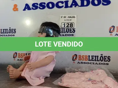 LOTE 128 - 01 BONECA BEBE REBORN. (NO ESTADO, LEILÃO NÃO TEM GARANTIA E NEM DEVOLUÇÃO, SUJEITO A POSSÍVEIS AVARIAS VISÍVEIS/OCULTAS E/OU AUSÊNCIA DE COMPONENTES).
