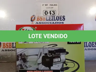 LOTE 043 - 01 COMPRESSOR DE AR PORTÁTIL 12V. (NO ESTADO, LEILÃO NÃO TEM GARANTIA E NEM DEVOLUÇÃO, SUJEITO A POSSÍVEIS AVARIAS VISÍVEIS/OCULTAS E/OU AUSÊNCIA DE COMPONENTES).