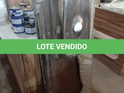 LOTE 335 - 01 PIA EM AÇO INOX CIMENTADA COM 01 CUBA MEDINDO 2,00M X 0,53CM. (NO ESTADO, LEILÃO NÃO TEM GARANTIA E NEM DEVOLUÇÃO, SUJEITO A POSSÍVEIS AVARIAS VISÍVEIS/OCULTAS E/OU AUSÊNCIA DE COMPONENTES).