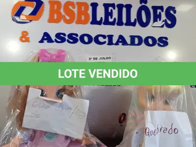 LOTE 303 - 02 BONECAS. (NO ESTADO, LEILÃO NÃO TEM GARANTIA E NEM DEVOLUÇÃO, SUJEITO A POSSÍVEIS AVARIAS VISÍVEIS/OCULTAS E/OU AUSÊNCIA DE COMPONENTES).