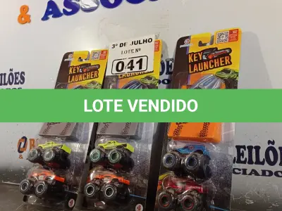 LOTE 041 - 03 KITS DE CARRINHOS. (NO ESTADO, LEILÃO NÃO TEM GARANTIA E NEM DEVOLUÇÃO, SUJEITO A POSSÍVEIS AVARIAS VISÍVEIS/OCULTAS E/OU AUSÊNCIA DE COMPONENTES).