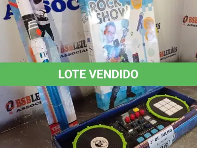 LOTE 208 - 01 SABRI ESPACE GUARDIAN, 01 DJ MIXER E 01 GUITARRA COM MICROFONE ROCK SHOW. (NO ESTADO, LEILÃO NÃO TEM GARANTIA E NEM DEVOLUÇÃO, SUJEITO A POSSÍVEIS AVARIAS VISÍVEIS/OCULTAS E/OU AUSÊNCIA DE COMPONENTES).