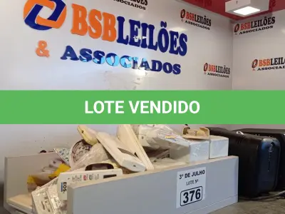 LOTE 376 - 01 LOTE COM VÁRIAS TOMADAS ELÉTRICA, VÁRIOS CONTROLES PARA AR-CONDICIONADO MARCAS E MODELOS DIVERSOS, 01 AUTOTRANSFORMADOR E 01 ESTABILIZADOR.  (NO ESTADO, LEILÃO NÃO TEM GARANTIA E NEM DEVOLUÇÃO, SUJEITO A POSSÍVEIS AVARIAS VISÍVEIS/OCULTAS E/OU AUSÊNCIA DE COMPONENTES).