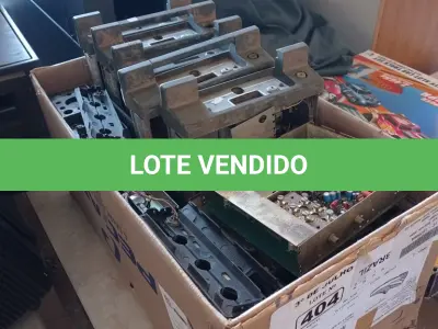 LOTE 404 - 01 LOTE COM VÁRIAS SUCATAS DE RÁDIO COMUNICADOR. (NO ESTADO, LEILÃO NÃO TEM GARANTIA E NEM DEVOLUÇÃO, SUJEITO A POSSÍVEIS AVARIAS VISÍVEIS/OCULTAS E/OU AUSÊNCIA DE COMPONENTES).