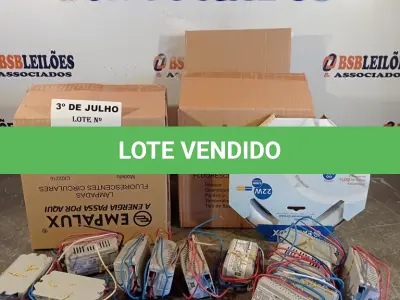LOTE 387 - 12 LÂMPADAS FLUORESCENTES CIRCULARES 6.400K 22W COM 10 REATORES. (NO ESTADO, LEILÃO NÃO TEM GARANTIA E NEM DEVOLUÇÃO, SUJEITO A POSSÍVEIS AVARIAS VISÍVEIS/OCULTAS E/OU AUSÊNCIA DE COMPONENTES).