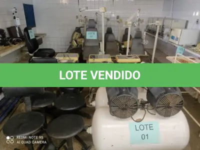 LOTE 095 - 06 CADEIRAS ODONTOLÓGICA + 06 UNIDADES AUXILIARES + 06 EQUIPOS TIPO CART + 06 REFLETORES ODONTOLÓGICOS + 06 MOCHOS MECÂNICO C/ REGULAGEM + 02 COMPRESSORES ODONTOLÓGICO (SUCATA) (UNIDADE: B-033 - MONTES CLAROS/MG - LOCAL DE RETIRADA: AVENIDA LAGO DO TUCURUÍ S/N, BAIRRO ACÁCIAS - MONTES CLAROS/MG - CEP-39.404-264)