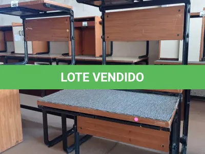LOTE 451 - 03 MESAS COM ESTRUTURA EM FERRO FUNDIDO E TAMPO DE MADEIRA. (NO ESTADO, LEILÃO NÃO TEM GARANTIA E NEM DEVOLUÇÃO, SUJEITO A POSSÍVEIS AVARIAS VISÍVEIS/OCULTAS E/OU AUSÊNCIA DE COMPONENTES).