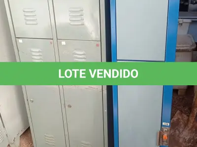 LOTE 429 - 02 ARMÁRIOS ROUPEIRO EM AÇO SENDO 01 C/ 4 PORTAS E OUTRO C/02 PORTAS. (NO ESTADO, LEILÃO NÃO TEM GARANTIA E NEM DEVOLUÇÃO, SUJEITO A POSSÍVEIS AVARIAS VISÍVEIS/OCULTAS E/OU AUSÊNCIA DE COMPONENTES).