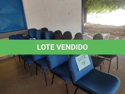 LOTE 112 - 16 CADEIRAS FIXAS S/ BRAÇOS, EM TECIDO NAS CORES AZUL E PRETA.  (UNIDADE: B-033 - MONTES CLAROS/MG - LOCAL DE RETIRADA: AVENIDA LAGO DO TUCURUÍ S/N, BAIRRO ACÁCIAS - MONTES CLAROS/MG - CEP-39.404-264)
