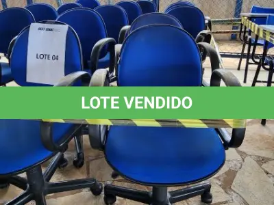 LOTE 132 - 15 CADEIRAS DIVERSAS CADEIRAS GIRATÓRIAS COM BRAÇOS - CADEIRAS GIRATÓRIAS - POLTRONA GIRATÓRIA UNIDADE: A-004 - BRASÍLIA/DF - LOCAL DE RETIRADA: QUADRA 420 CONJUNTO 08 LOTE 01 SUB-CENTRO LESTE, COMPLEXO DE FURNAS - BRASÍLIA/DF - CEP: 72.320-426