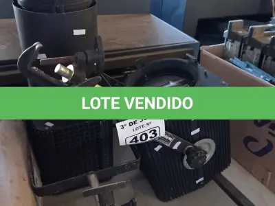 LOTE 403 - 02 CANHÕES DE LUZ. (NO ESTADO, LEILÃO NÃO TEM GARANTIA E NEM DEVOLUÇÃO, SUJEITO A POSSÍVEIS AVARIAS VISÍVEIS/OCULTAS E/OU AUSÊNCIA DE COMPONENTES).